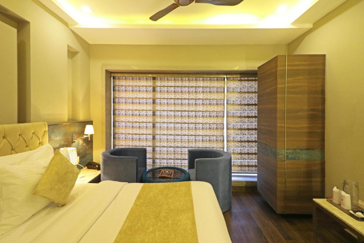 Hotel The Ivy Grand With Free Secured Parking New Delhi Exterior photo
